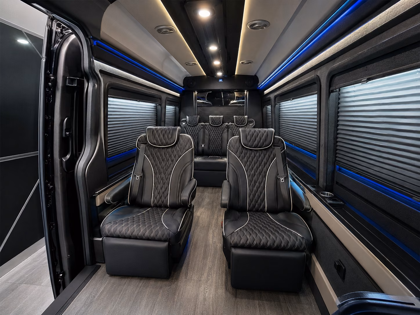 hollywood airport shuttle buses for employees