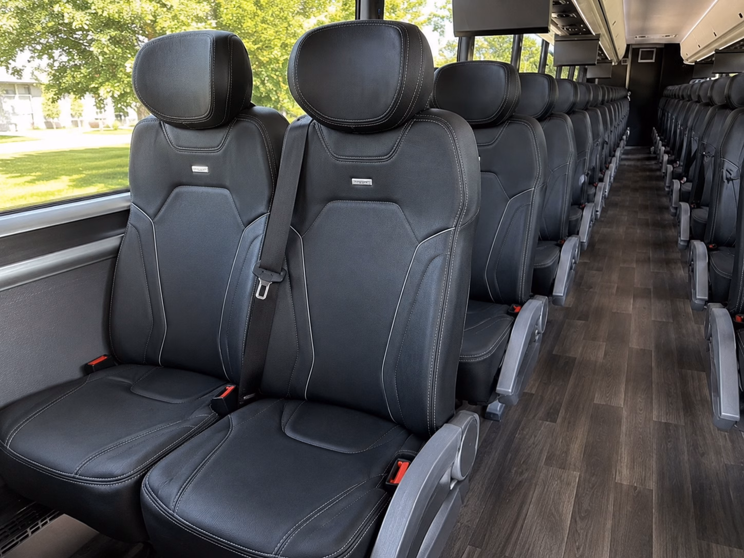 hollywood bus rental service area